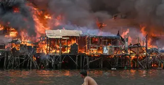 ফিলিপাইনের ম্যানিলায় ভয়াবহ অগ্নিকাণ্ডে ধ্বংস এক হাজারের বেশি বাসস্থান